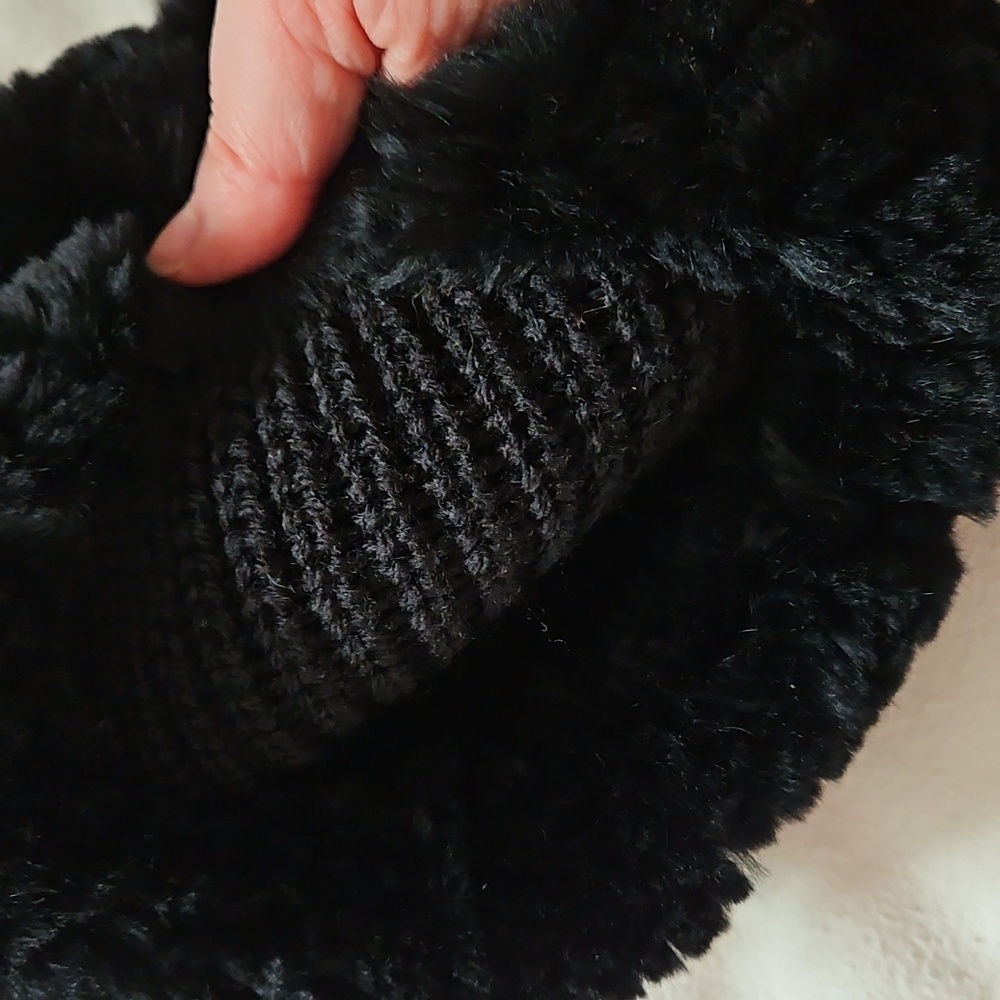 Rabbit Fur Hat - Picture 2 of 4